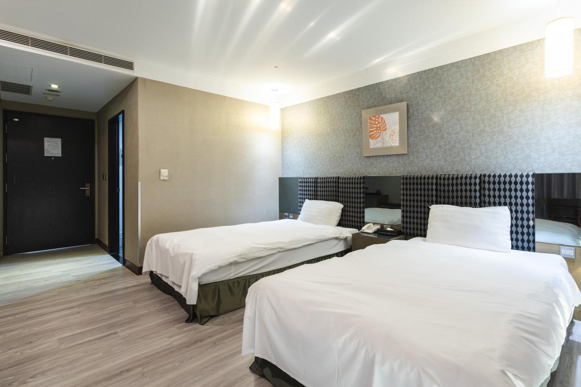 เชียนกูห์ บูติค โฮเต็ล Hotel นครเจียอี้ ภายนอก รูปภาพ